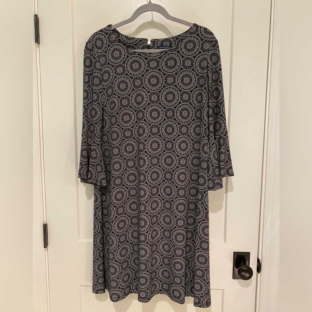 Tommy Hilfiger Monochrome Bell Sleeve Geometric Mandala Midi Dress, size 14
